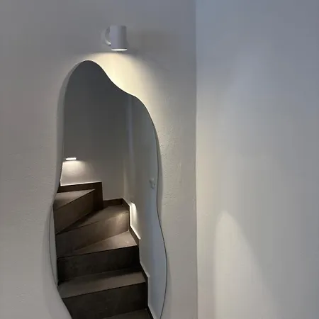 Cosy Dome House In - New